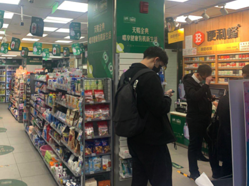 五一假期或迎旅游“小阳春”，便利蜂追加多地景区店备货