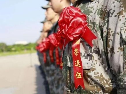 深圳市委退役军人事务工作领导小组会议：引导广大退役军人在“双区”建设中建功立业