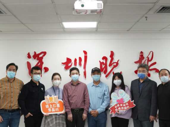 “逆行”媒体人，深晚接你回家啦！