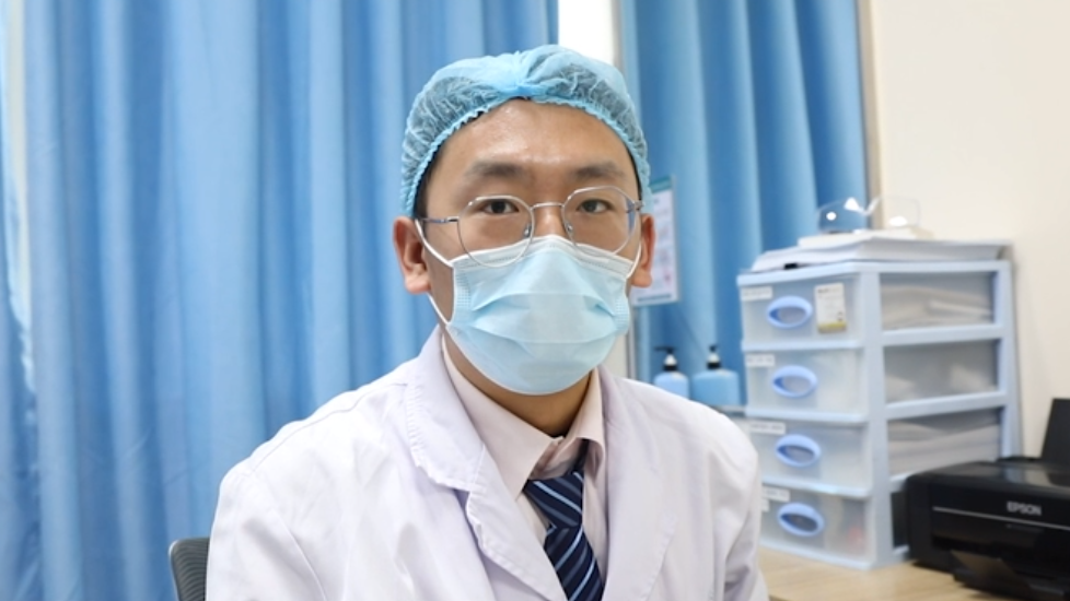 视频 | 夏天戴口罩患上皮肤病怎么办？看看医生怎么说！