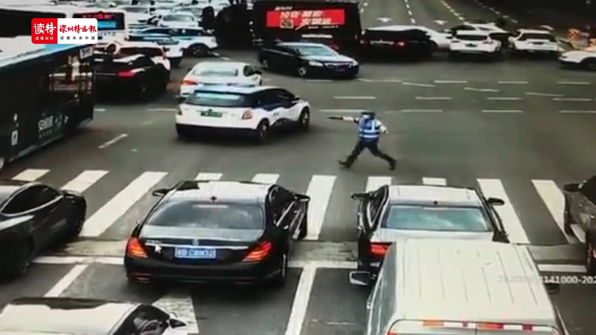 新闻路上说说说｜红遍全深圳的这位小哥，你认识吗？