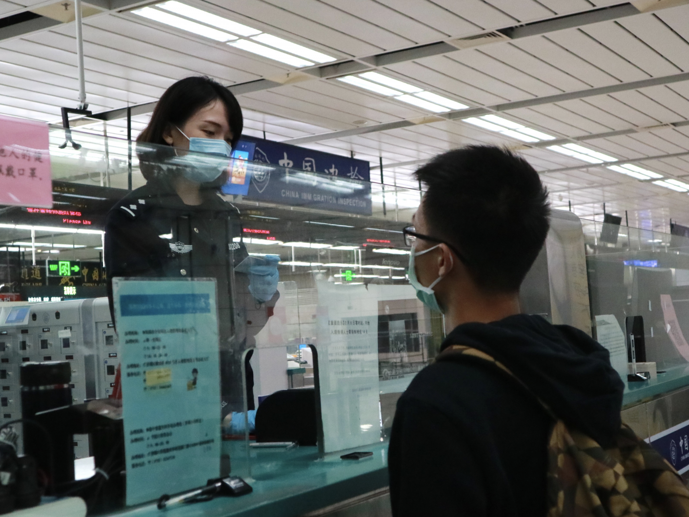 国门“疫”线的乐天派——记深圳湾边检站执勤一队民警曾燕环