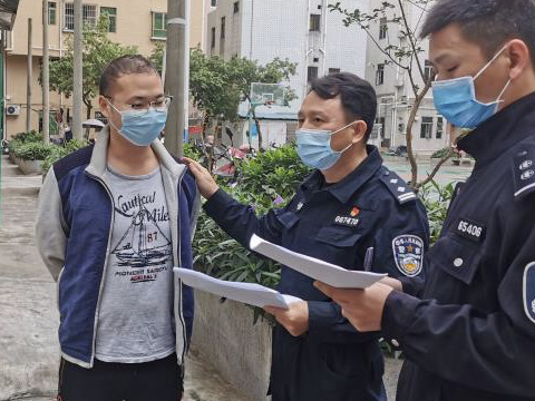 壆岗派出所民警李贵平：全力以赴坚守社区防疫线