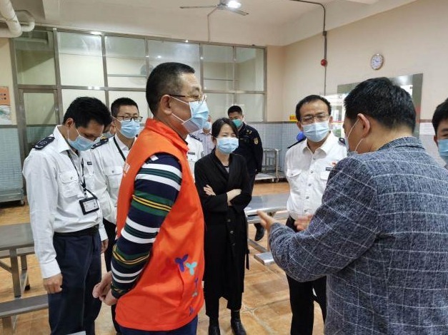 大浪街道开展学生返校大检查 合力构筑校园安全“防控网”