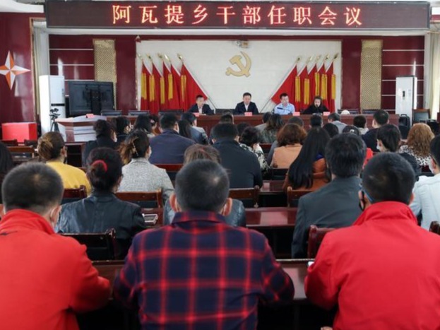 深圳10名援疆干部下乡当“农民”