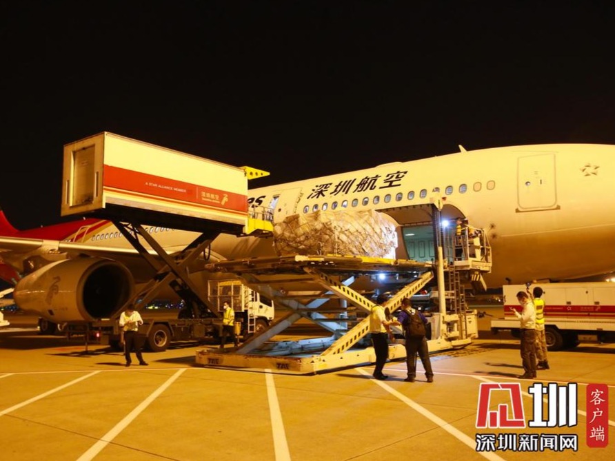 IN视频丨“客改货”航班密集来深 记者探秘 “空中购物车”如何加速度发往全球