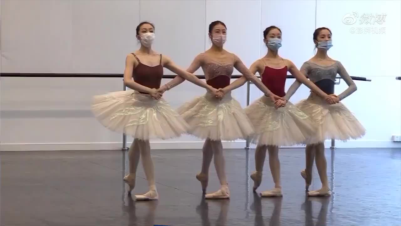 芭蕾”云欣赏“，小天鹅是如何炼成的