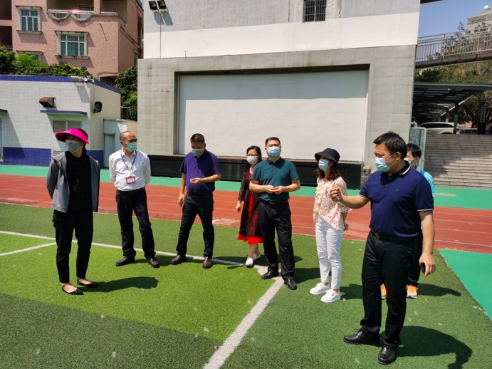 光明区人大常委会张清明副主任到田寮小学调研开学复课准备工作