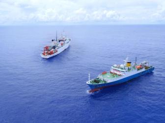 中国科考队员在西北太平洋暖池海域成功布放两套浮标