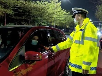 深圳交警在全市范围内开展“猎虎”专项整治，共查获醉酒驾驶34宗
