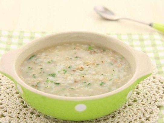 早餐喝粥合不合适？科技日报：需搭配高蛋白食物