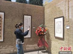 百余幅书法作品亮相千年古刹双塔寺 文化艺术“相遇”文物古建