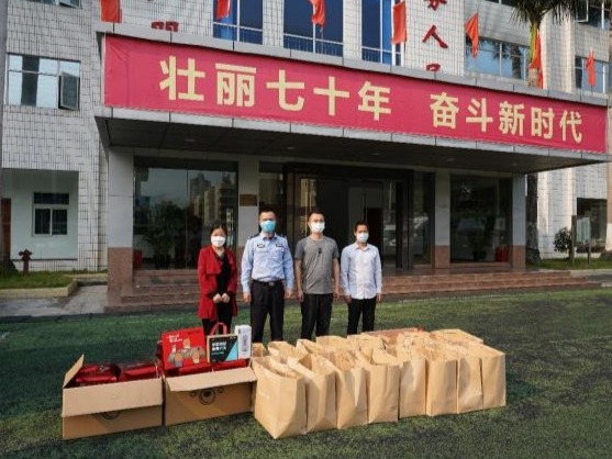 深圳市关爱办携手企业慰问深圳支援湖北医疗队队员