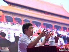 从故宫退休一年后开启直播秀，单霁翔说了啥？