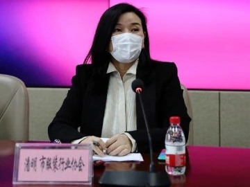 业内人士寄望深圳时装产业：科技助力打造“世界时尚的中国名片”