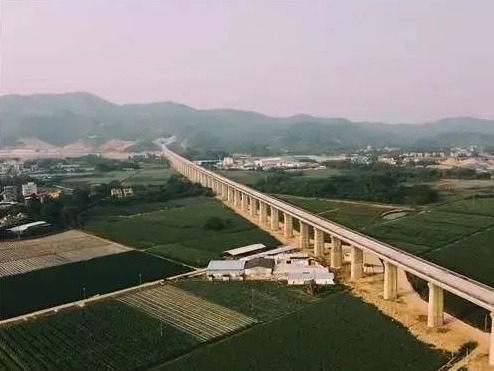 广东：5年内实现市市通350公里时速高铁