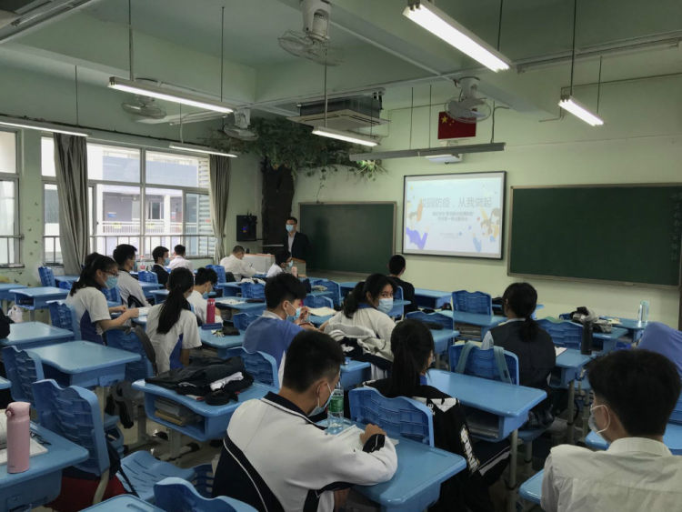 直击丨“神兽归笼”，宝安3万多名高三、初三学子返校了！