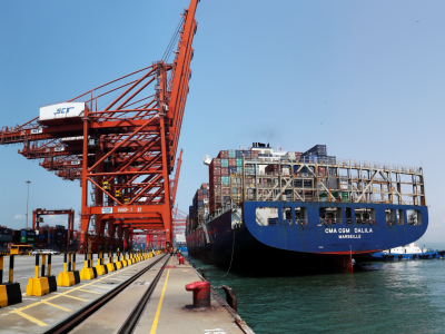 深圳海关助力自贸区发展5年成绩单亮眼 保税港区进出口增2倍