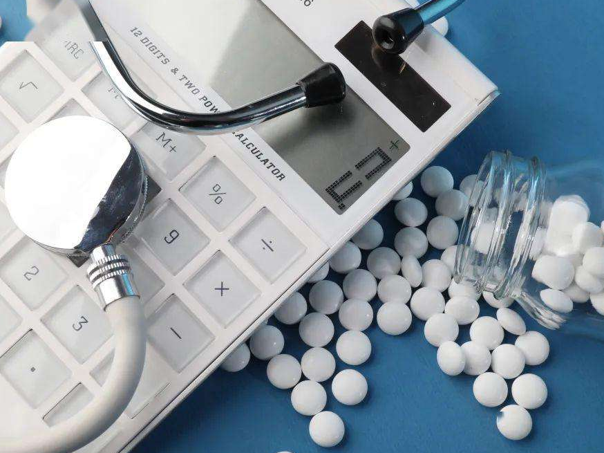 广东向国外贡献抗疫临床救治合理用药方案：“四抗四平衡”走出国门