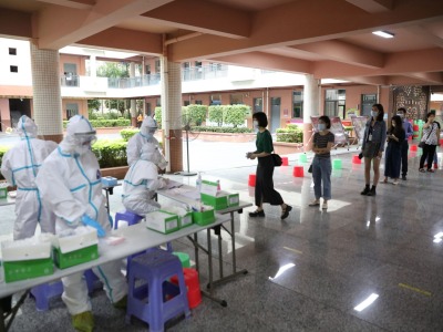 前海蛇口自贸区医院为初三、高三师生采集咽拭子 助力学校尽早开学