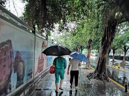 深圳降雨减弱，气温逐渐回升