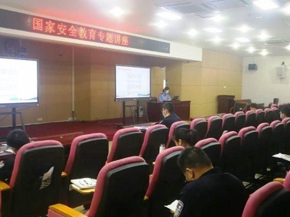 深圳皇岗边检站多措并举开展全民国家安全教育日普法宣传活动