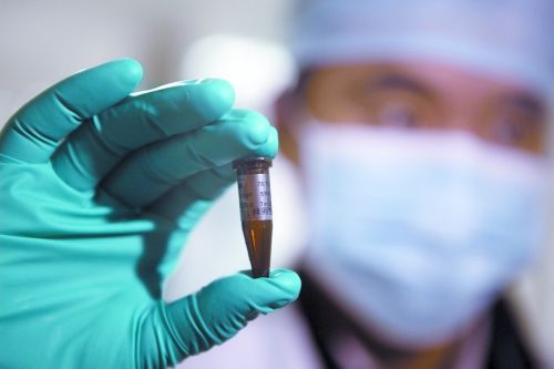 广州新增2例境外输入关联病例为夫妻：在商贸城打工，曾为外籍确诊者搬货