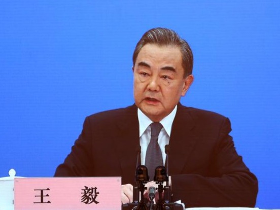 王毅答记者问：政治操弄只会给病毒以可乘之机