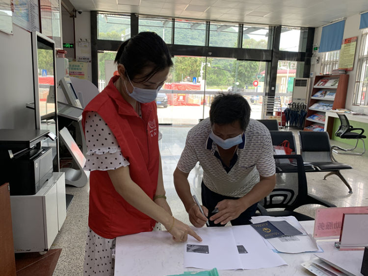 龙岗警方打掉一“网络交友、网络传销、网络赌博”三合一诈骗团伙