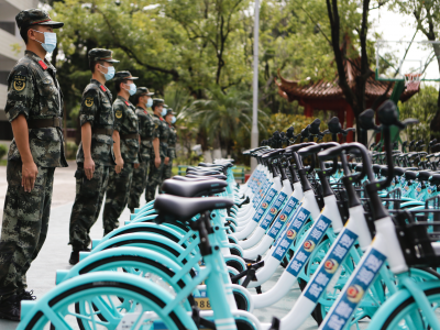 深圳武警获赠“私人订制”的百辆铁骑