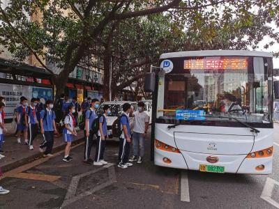 量身打造复学优点定制线路，深圳巴士集团第五分公司持续发力助复学
