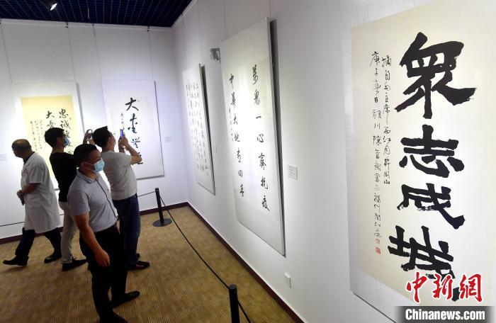 福建419件艺术作品记“疫”