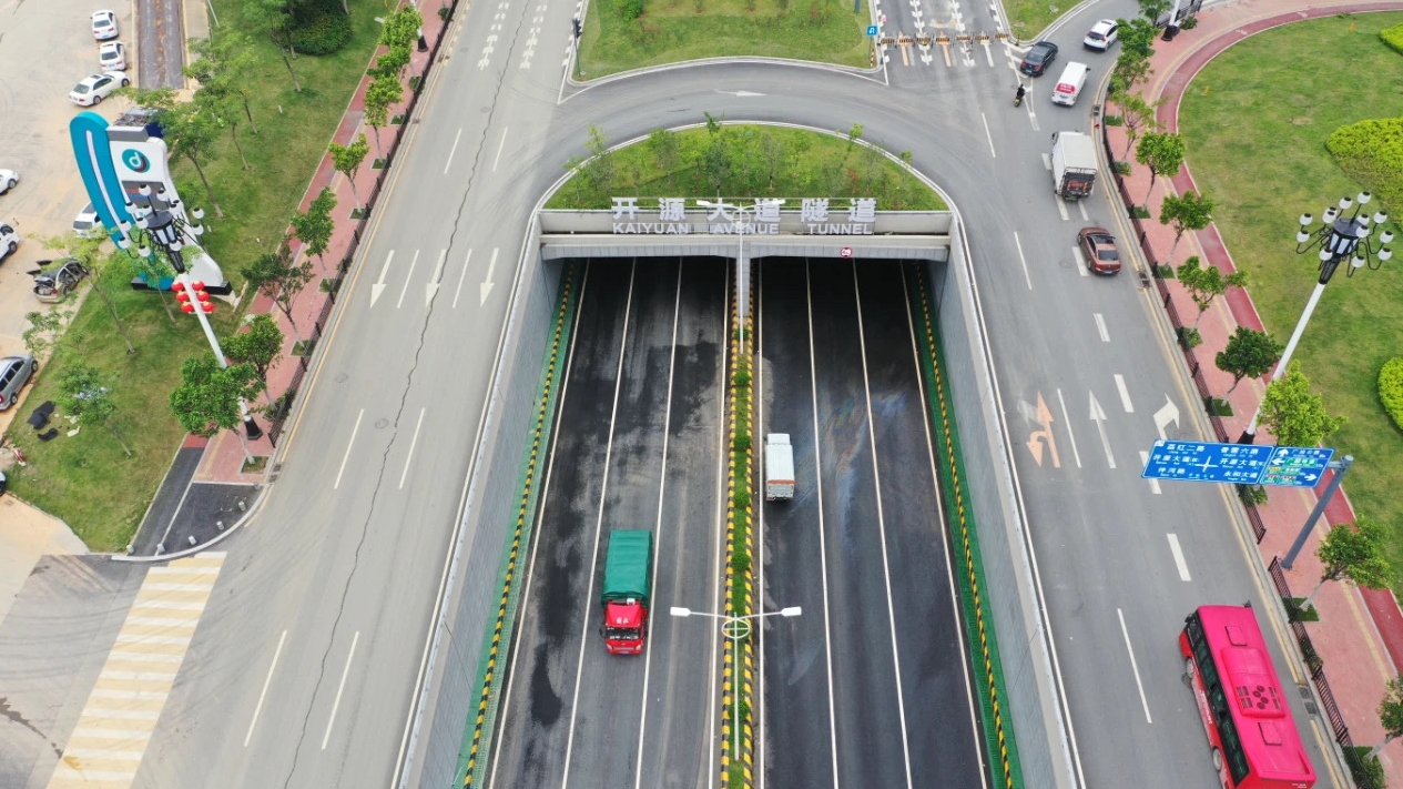 30小时奋战！开源大道隧道恢复双向通车