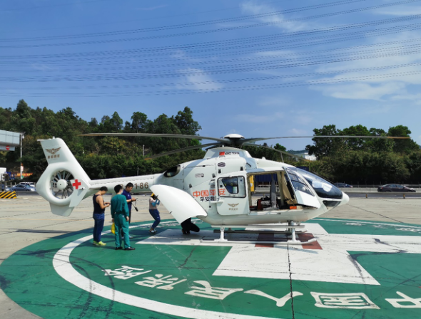 突发！惠盐高速公路上演空中“生死救援”