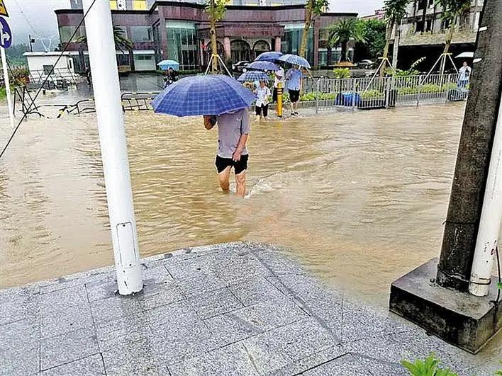 雨天不“看海” 出行更安全！东明大道市政工程雨水管线全线贯通！