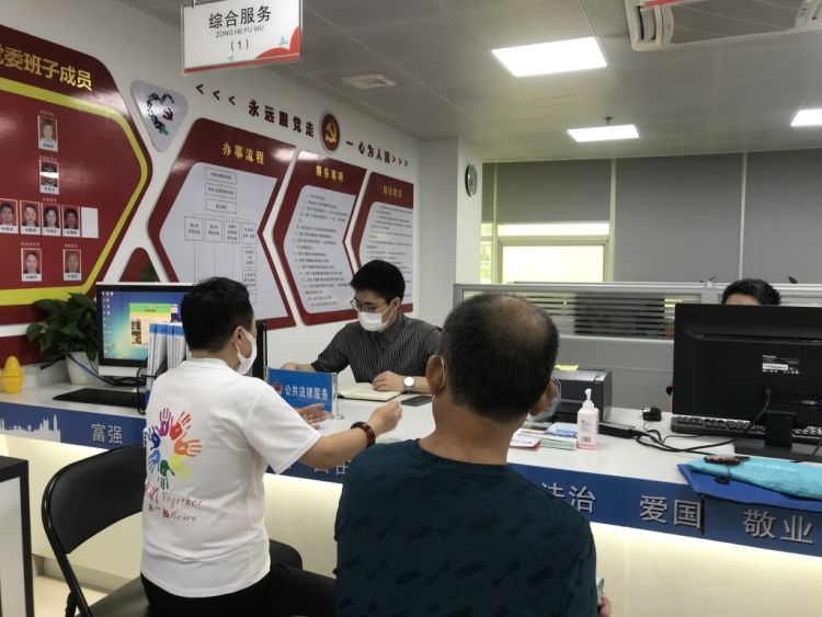 创建和谐社区！坳下律师面对面服务居民 