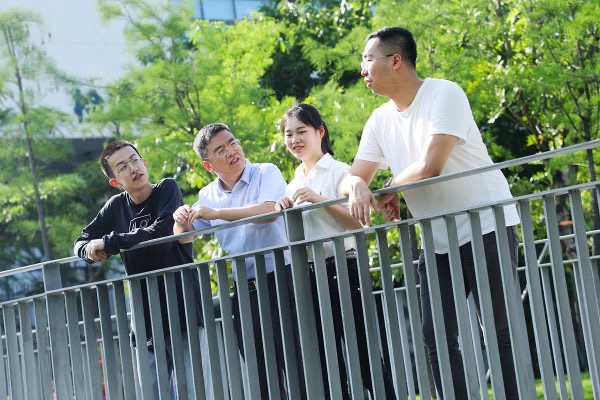 名校offer拿到手软，从实验室里成长起来的“学霸课题组”