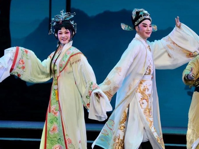 把品德放在首位 网络作家、独立演员歌手或纳入职称评审