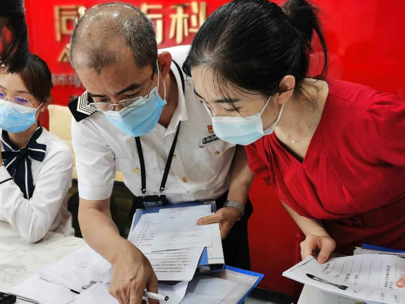不畏疫情严守职责，南山卫生监督所“双随机”督查美容医疗机构
