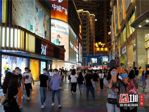 东门商圈五一当天客流逾51万人次！市民大呼想当“锦鲤”