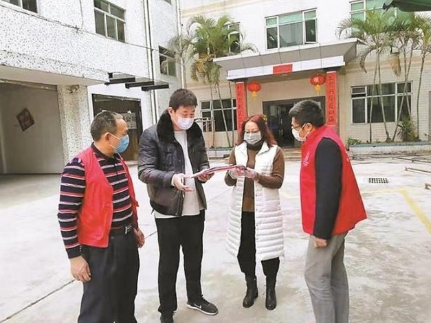 为居民需求奔走的网格员 他们为大鹏美景增添光彩