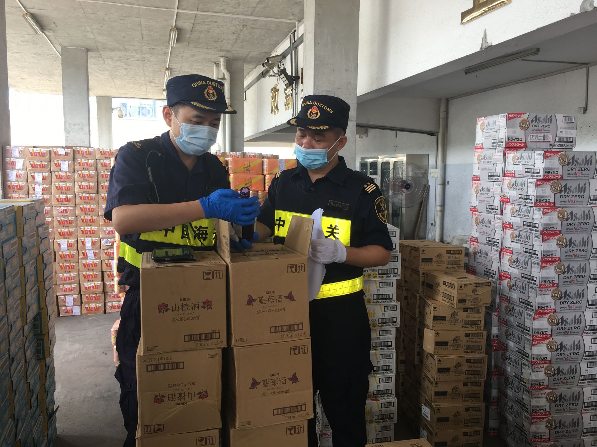 沙头角海关查获未申报进口啤酒饮料437箱