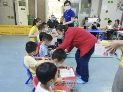 为特殊儿童献上节日礼物！深圳多家爱心机构联合开展公益捐赠活动
