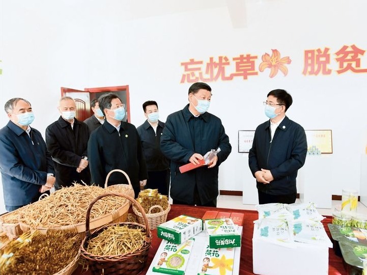 习近平：关于全面建成小康社会补短板问题