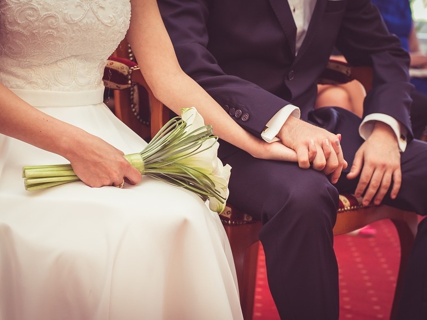 广东继续暂停提供结婚颁证服务