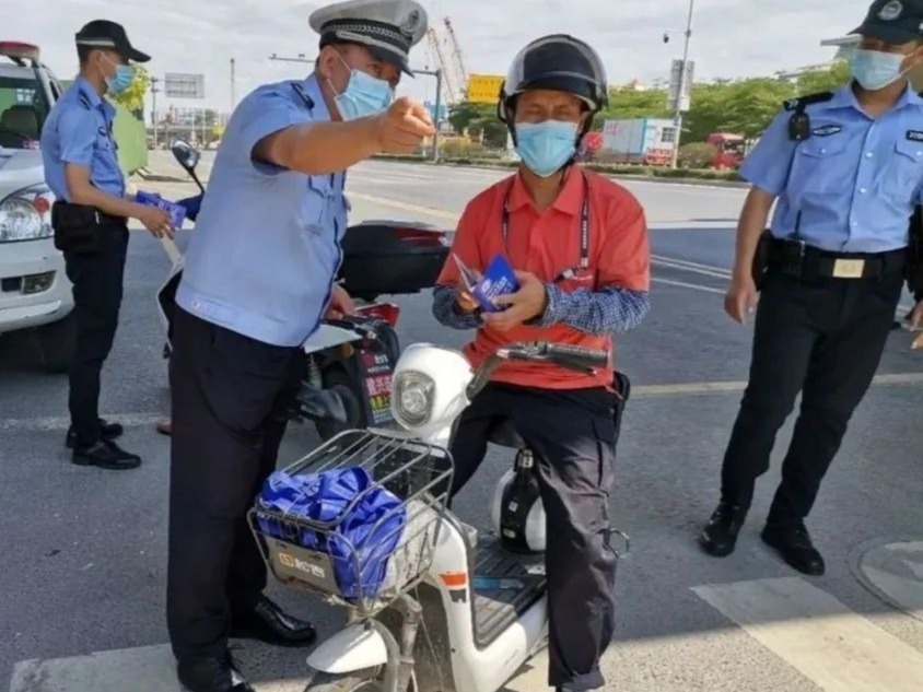 电动自行车违法都罚2000元？交警执法采取人性化措施
