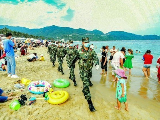 小梅沙海滩的守护者