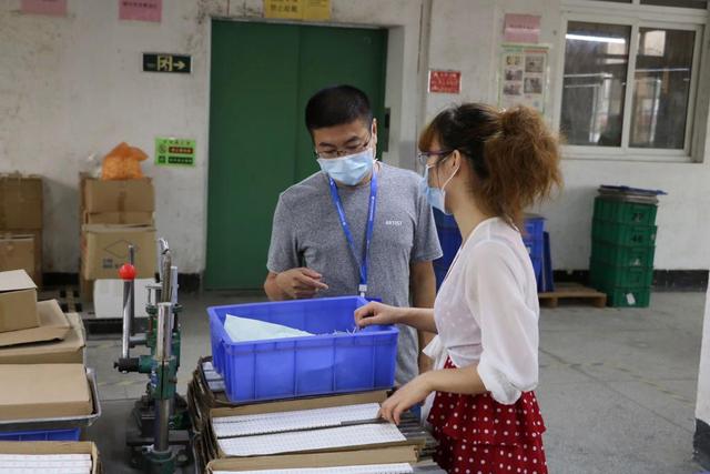 严抓防疫，不误生产，深圳宝龙街道开展涉企联合执法检查行动