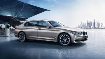BMW 5系插电式混合动力 里程升级版