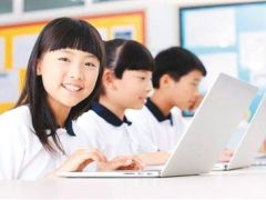 中国未成年网民已达1.75亿 手机成他们的第一屏